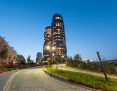 مجمع في الجانب الاوروبي من اسطنبول لديه رؤية بانورامية على البحر والبحيرة. - 19