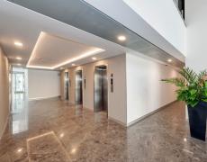 مجمع في الجانب الاوروبي من اسطنبول لديه رؤية بانورامية على البحر والبحيرة. - 23