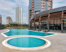 مجمع في الجانب الاوروبي من اسطنبول لديه رؤية بانورامية على البحر والبحيرة. - 13