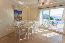 فيلا فاخرة و مفروشة مع اطلالة بحرية خلابة في كالكان تركيا - 15