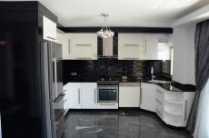 فيلا فخمة و مفروشة للبيع في أنطاليا تركيا - 5