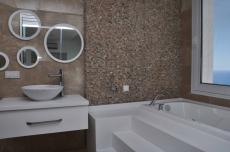 فيلا فاخرة للبيع باطلالة بحرية رائعة   - 5