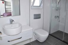 فيلا فاخرة للبيع باطلالة بحرية رائعة   - 3